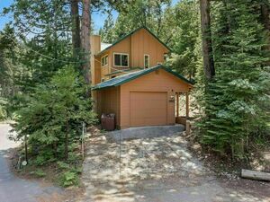 photo 1 of 1153 Silvertip Ln, Fish Camp, CA 93623