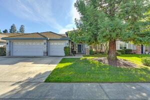 photo 1 of 1049 Danielle Dr, Roseville, CA 95747