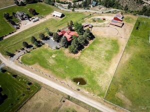 photo 1 of 39 Burnett Dr, Boise, ID 83716