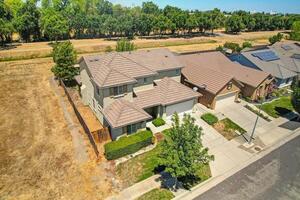 photo 1 of 3096 Apache St, West Sacramento, CA 95691