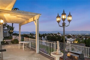photo 1 of 24926 Vista Verenda, Woodland Hills, CA 91367