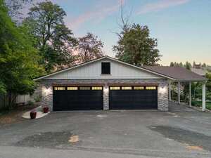 photo 1 of 19340 Nixon Ave, West Linn, OR 97068