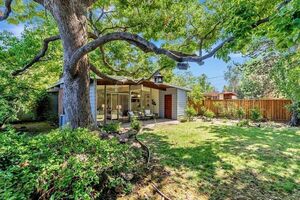 photo 1 of 26 Roosevelt Cir, Palo Alto, CA 94306