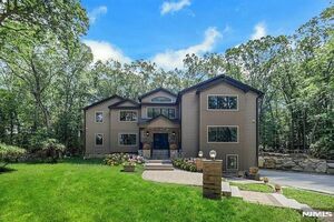photo 1 of 206 Peterson Pl, Ramsey, NJ 07446