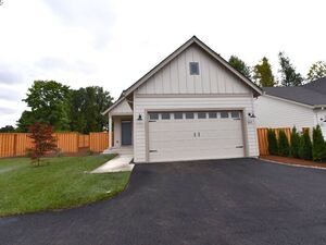 photo 1 of 845 Oakleaf Way, Silverton, OR 97381