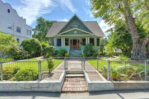 photo 1 of 11793 Riverside Ave, Courtland, CA 95615