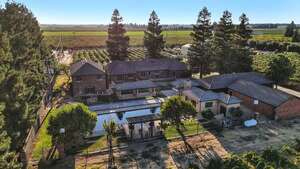 photo 1 of 14700 N Locust Tree Rd, Lodi, CA 95240