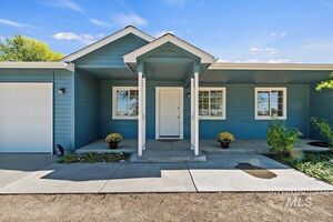 photo 1 of 3940 Wood Way, New Plymouth, ID 83655