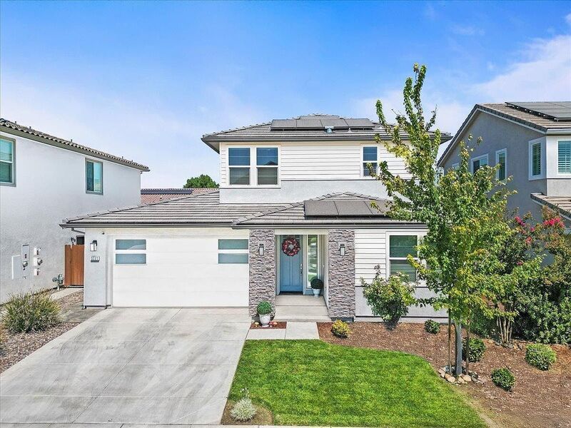 photo 1 of 3221 Showcase Way, Modesto, CA 95356