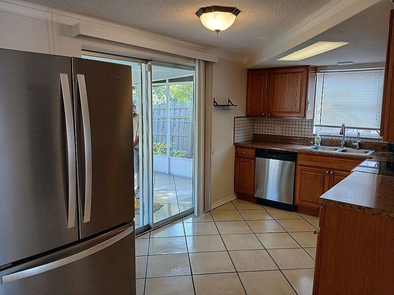 Photo #6