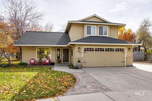 photo 1 of 806 N  Armstrong Pl, Boise, ID 83704