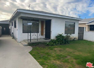 photo 1 of 814 E 104th St, Los Angeles, CA 90002