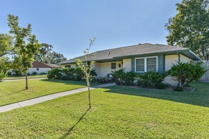 photo 1 of 534 Whitecap Dr, El Lago, TX 77586