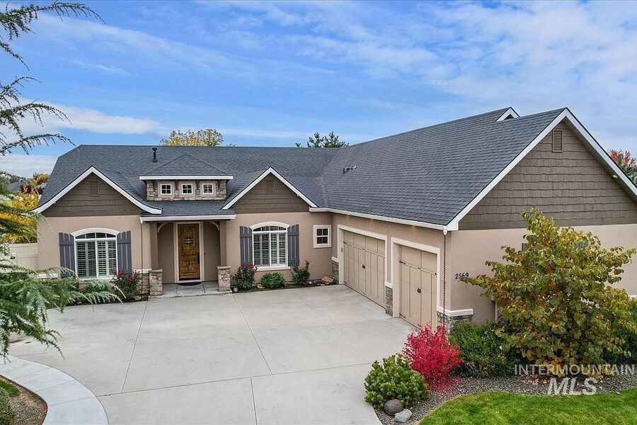 photo 1 of 2569 E Whitebud Ct, Meridian, ID 83646