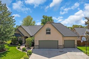 photo 1 of 2627 E Moog St, Meridian, ID 83646