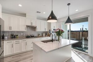 photo 1 of 303 Flagship Dr Napa, CA 94558