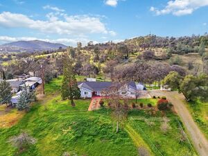 photo 1 of 35208 Dollar Ct, Coarsegold, CA 93614
