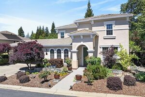 photo 1 of 6090 Lockridge Dr, Roseville, CA 95746