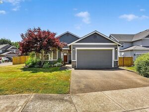 photo 1 of 1265 NE Gardiner Dr, Estacada, OR 97023