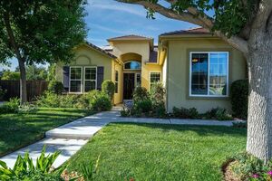 photo 1 of 6390 W Los Altos Ave, Fresno, CA 93722