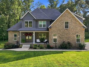 photo 1 of 2988 W Mor Dr, Clarksville, TN 37043