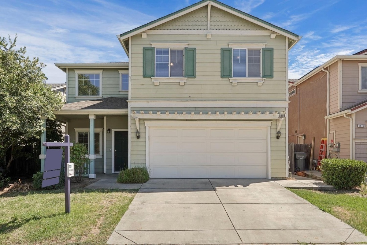 photo 1 of 1906 Calaveras Ct, Tracy, CA 95377