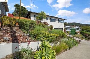 photo 1 of 4836 Reinhardt Dr, Oakland, CA 94619