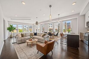 photo 1 of 207 E 5th Ave, Columbus, OH 43201
