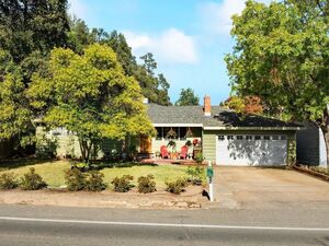 photo 1 of 5924 Illinois Ave, Orangevale, CA 95662