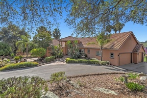 photo 1 of 8888 Balmoral Dr, Newcastle, CA 95658