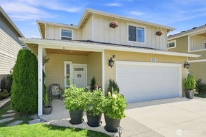 photo 1 of 613 Stacey Pl, Sedro Woolley, WA 98284