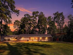 photo 1 of 702 W Woodland St, Kirbyville, TX 75956