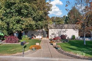 photo 1 of 1810 Primrose Dr, Nampa, ID 83686