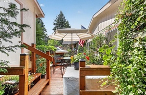 photo 1 of 9015 NE Sumner St, Portland, OR 97220