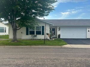 photo 1 of 1410 Presidential Dr, Northfield, MN 55057