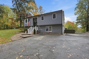 photo 1 of 213 North St, Georgetown, MA 01833