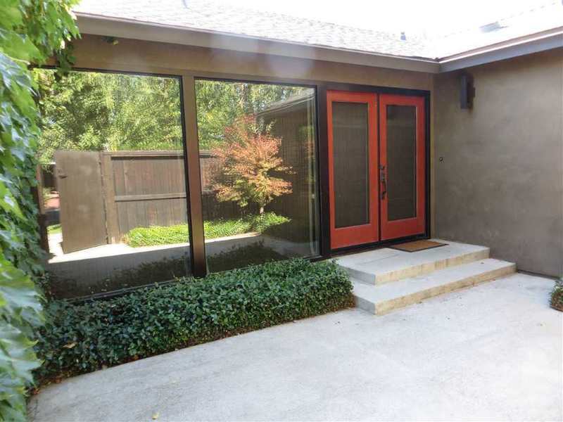 Photo #1