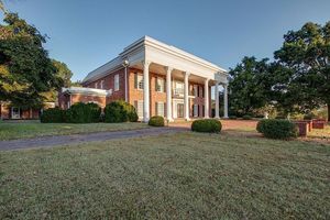 photo 1 of 1560 Cornersville Hwy, Lewisburg, TN 37091