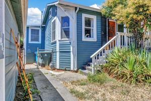 photo 1 of 713 6th Street, Vallejo, CA 94590